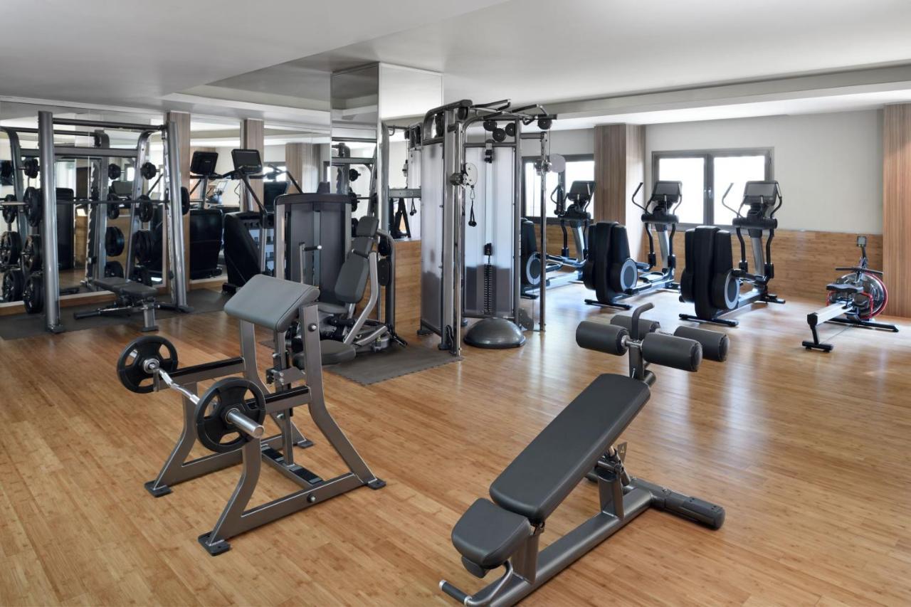 Marriott Executive Apartments Al-Khubar Exteriér fotografie A gym